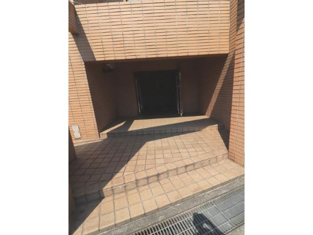 22/30 エントランス