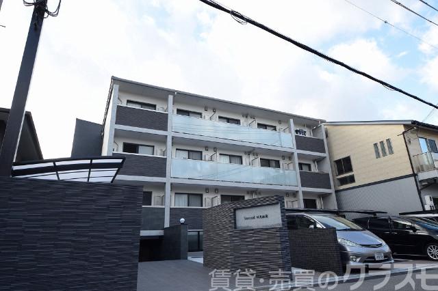 28/30 エントランス