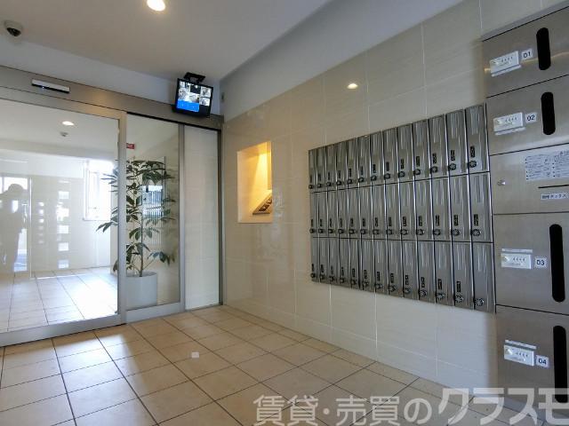 28/30 エントランス