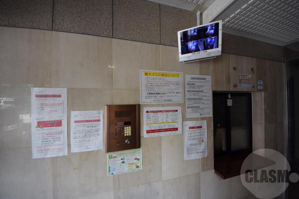 14/23 エントランス