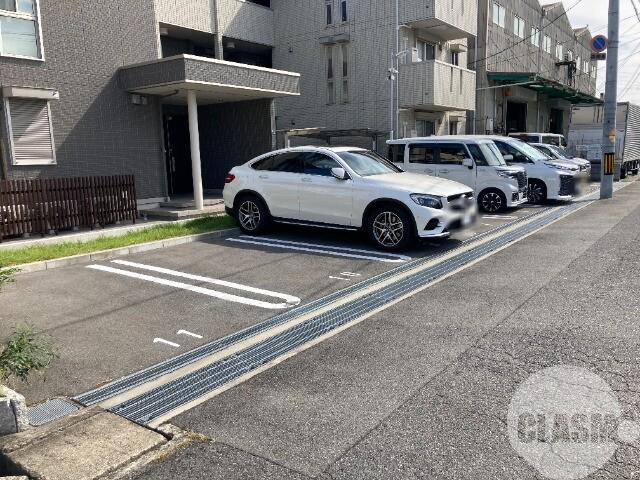22/30 駐車場