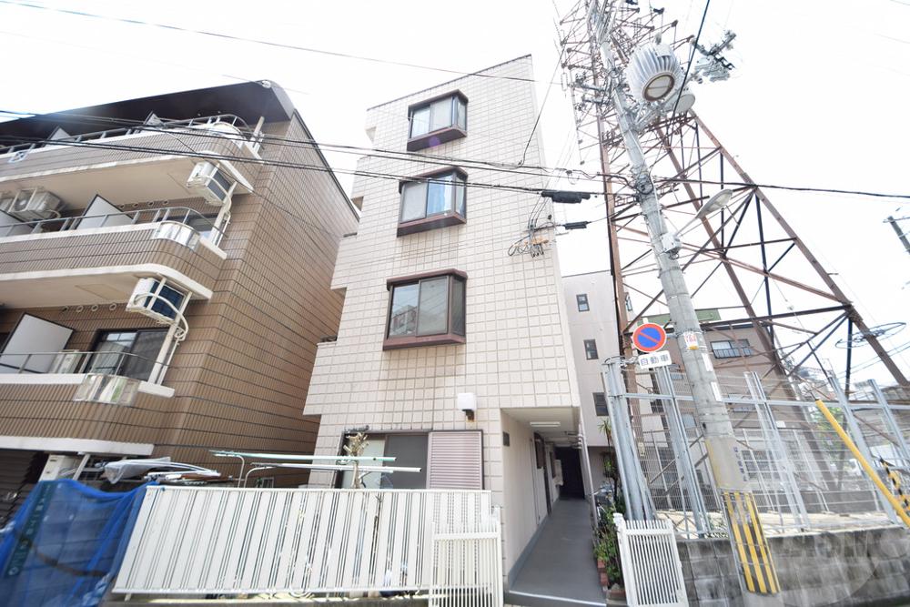 13/21 エントランス