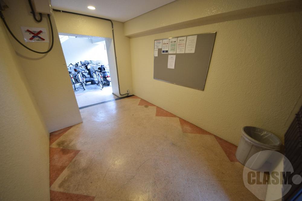 21/29 エントランス