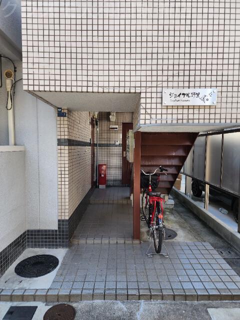 21/25 エントランス