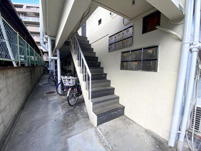 15/21 エントランス