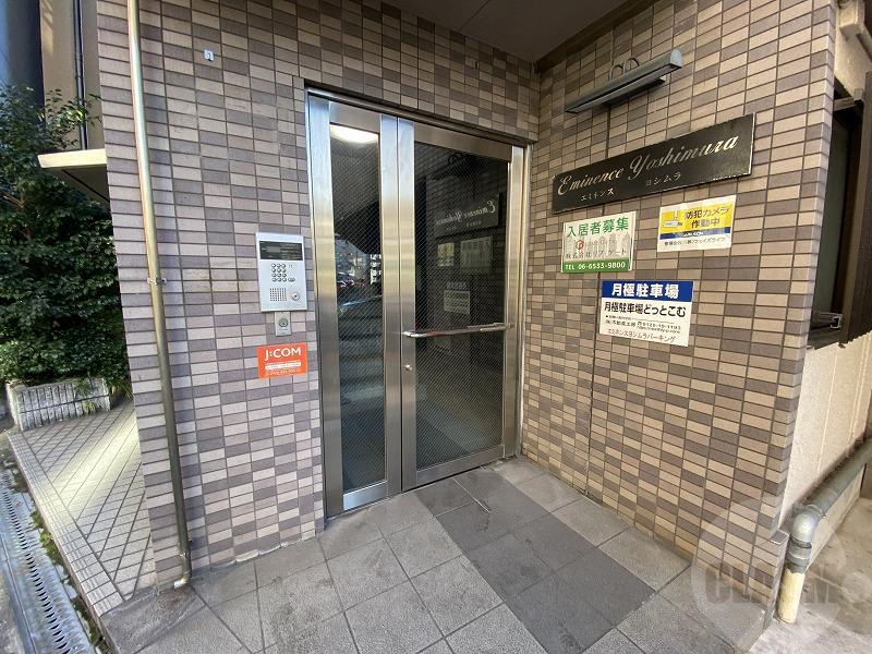 22/30 エントランス