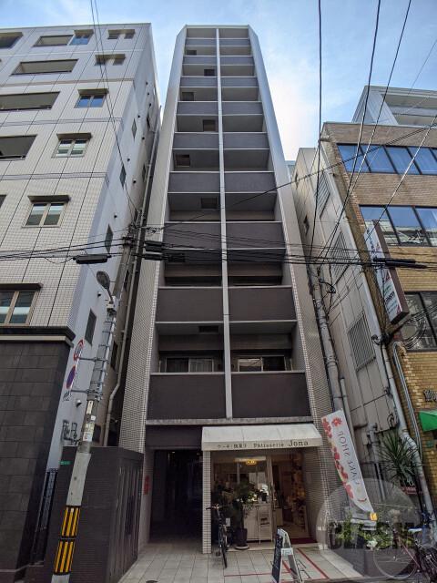 21/30 エントランス