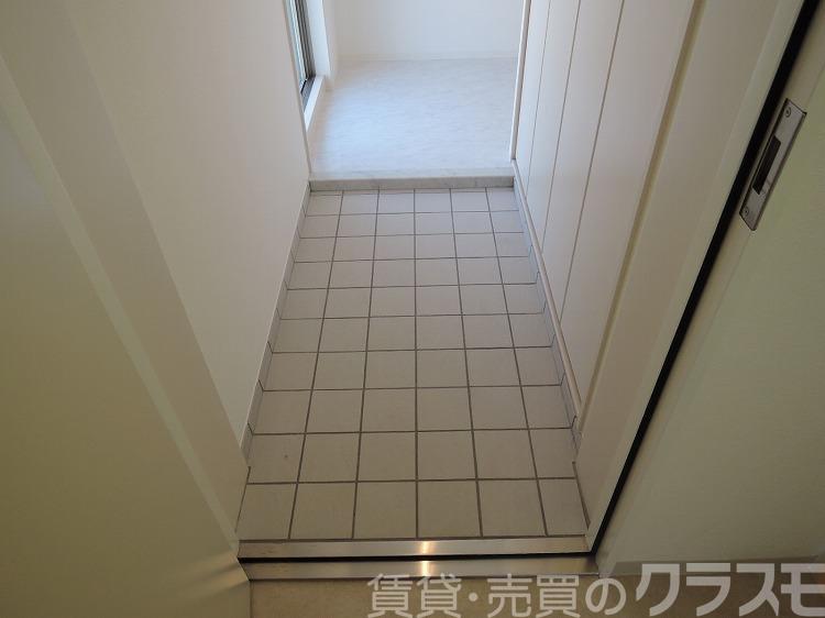 17/30 玄関