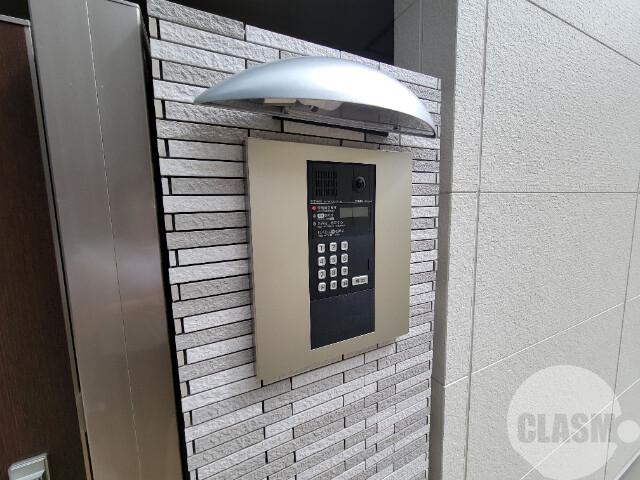 20/30 エントランス