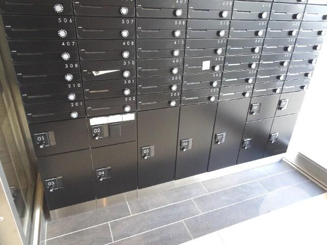 21/27 エントランス