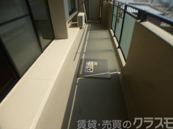 23/30 バルコニー