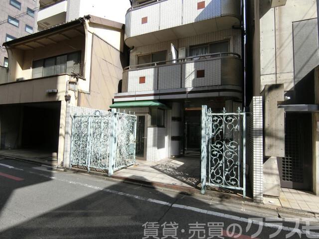 28/30 エントランス