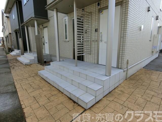 28/30 エントランス