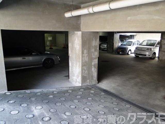 30/30 駐車場