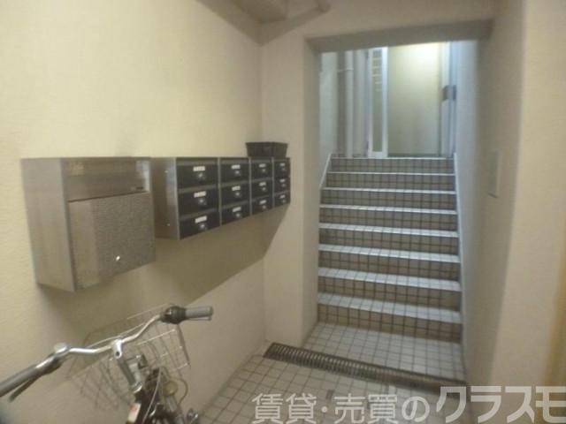 30/30 エントランス