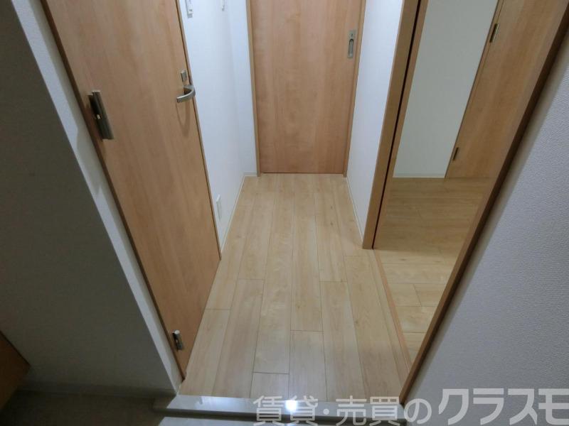 16/30 玄関