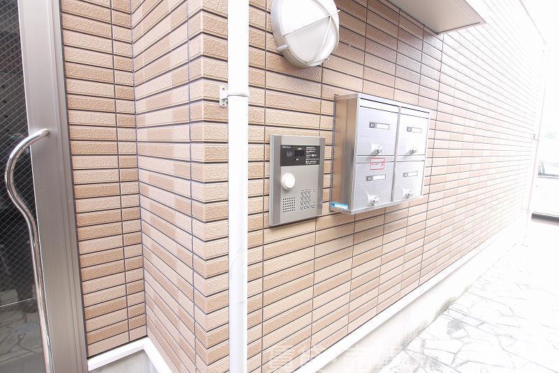 30/30 エントランス