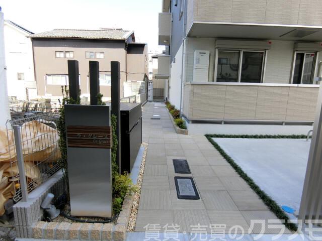 2/4 エントランス