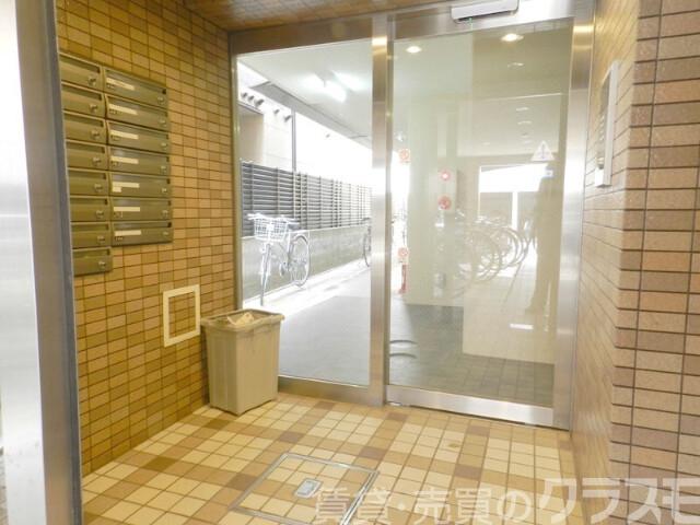 21/29 エントランス