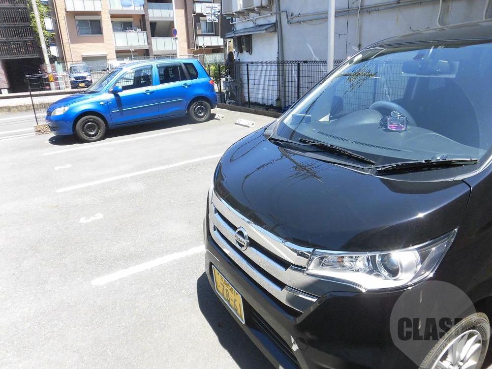21/28 駐車場