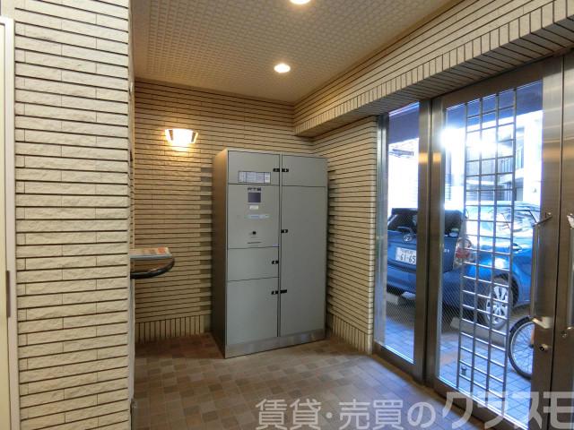 28/30 エントランス