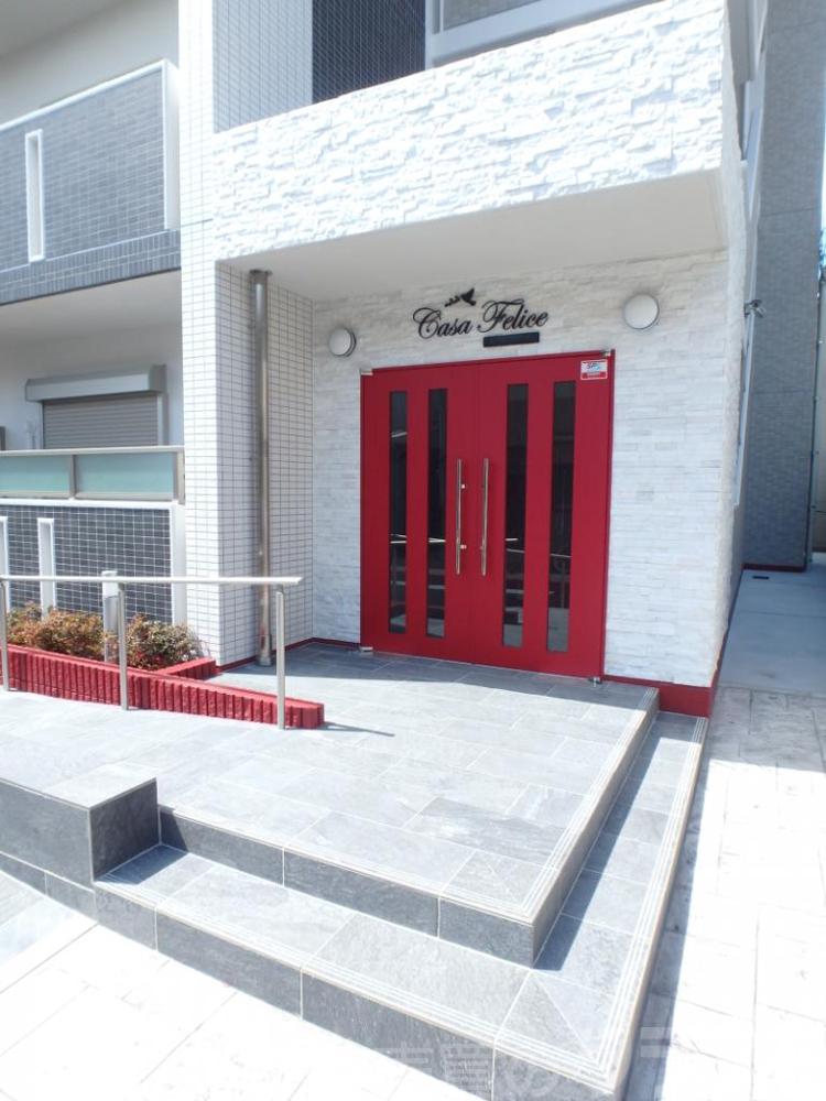 28/30 エントランス