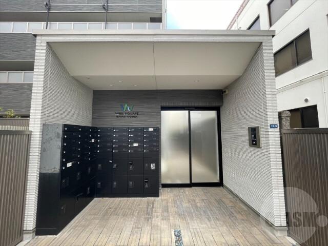 22/30 エントランス