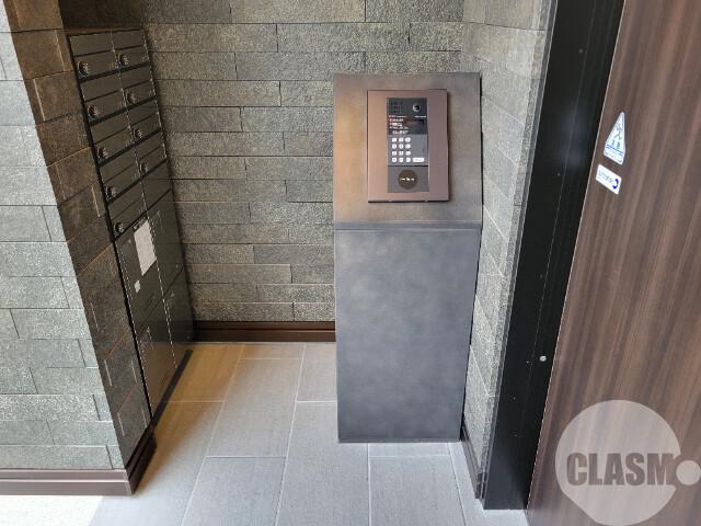 22/30 エントランス