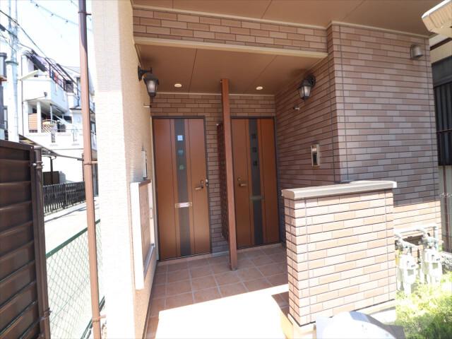 22/29 エントランス