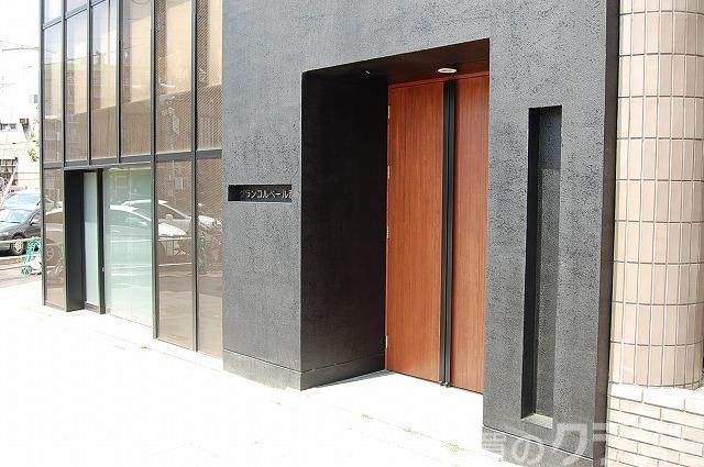 29/30 エントランス