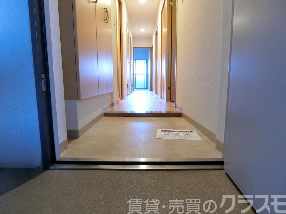 16/30 玄関
