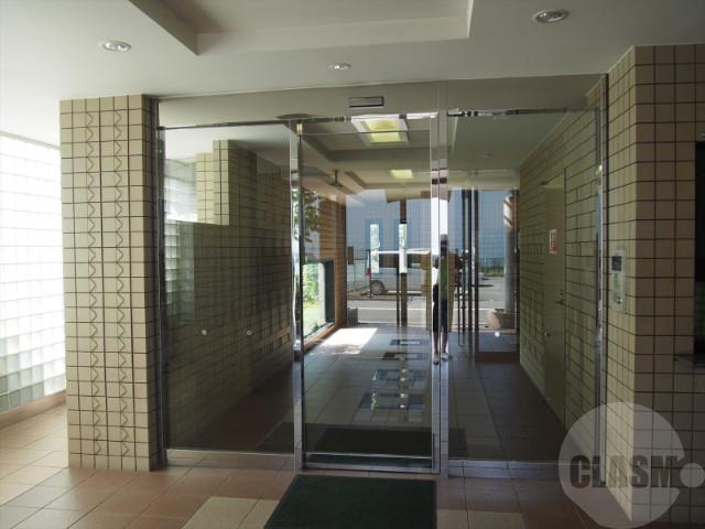 22/30 エントランス