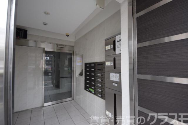 28/30 エントランス