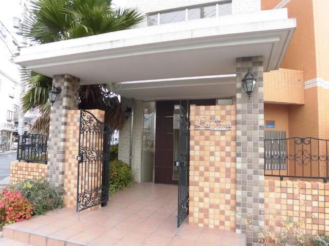 22/30 エントランス