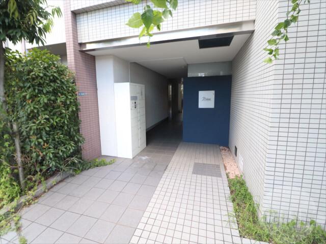 22/30 エントランス