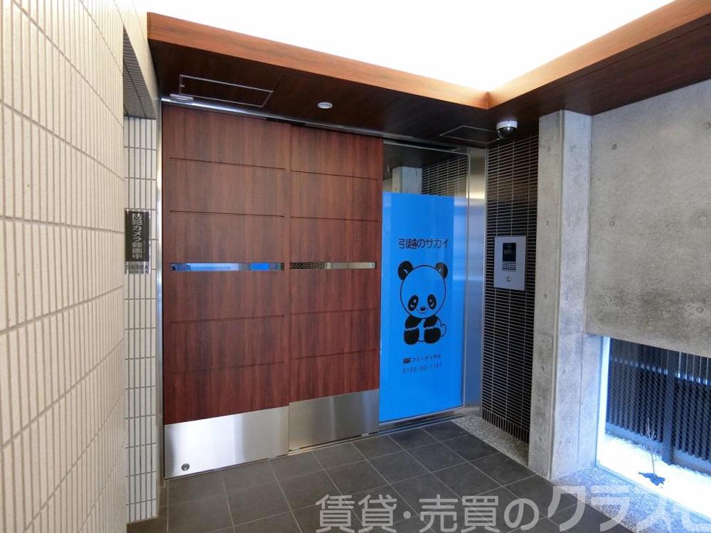 2/4 エントランス