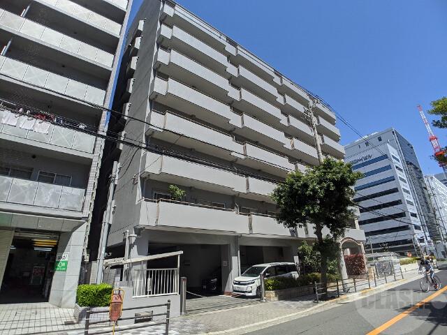 22/25 エントランス