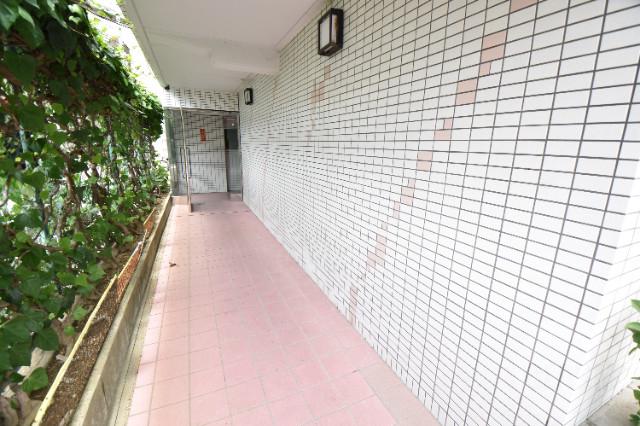 20/30 エントランス