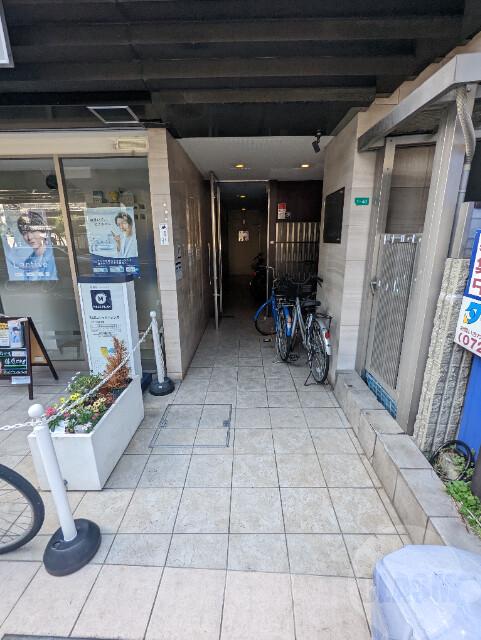 21/27 エントランス