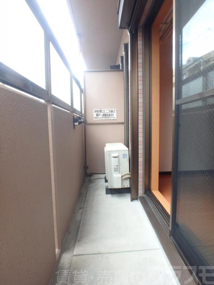 23/30 バルコニー