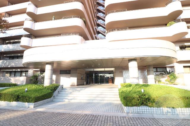 22/30 エントランス