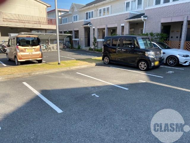 22/30 駐車場