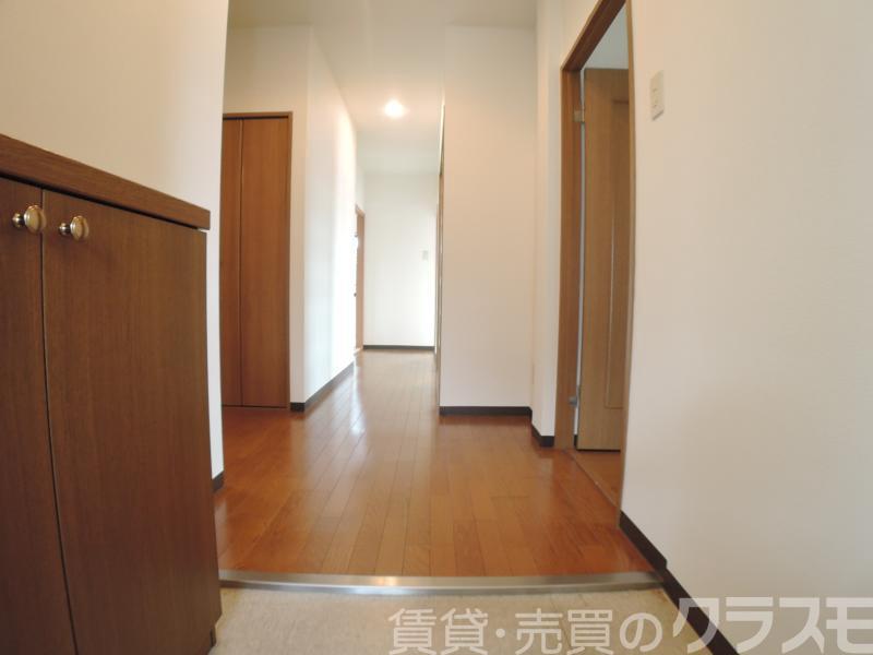 16/30 玄関