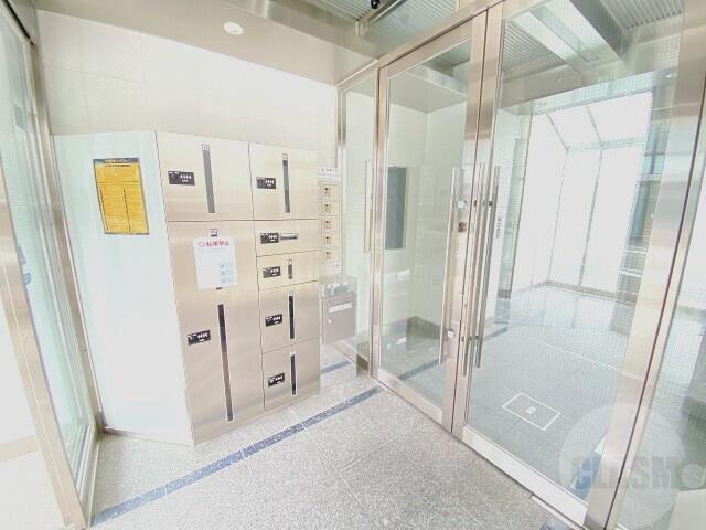 19/28 エントランス