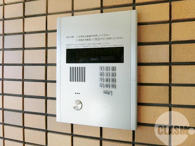 21/29 エントランス