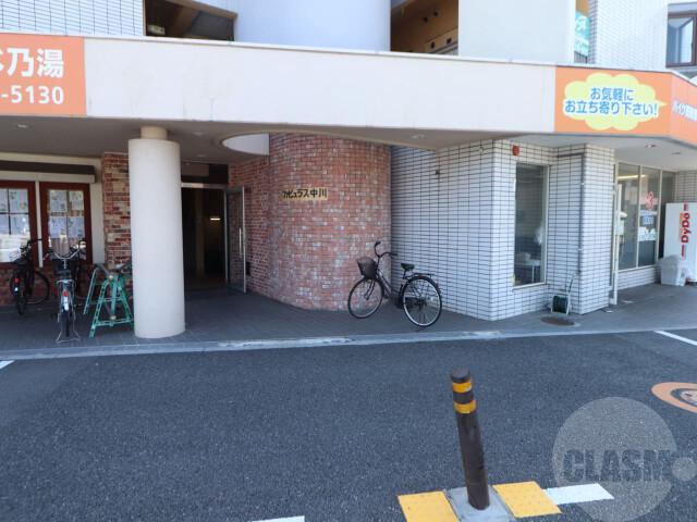 22/30 エントランス