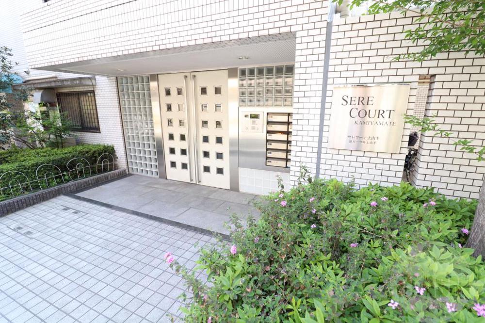 22/30 エントランス