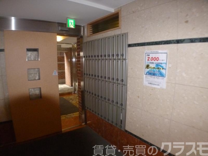 28/30 エントランス