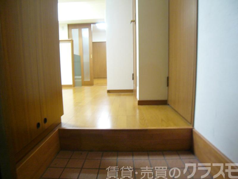 16/30 玄関