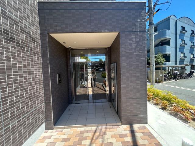 22/29 エントランス